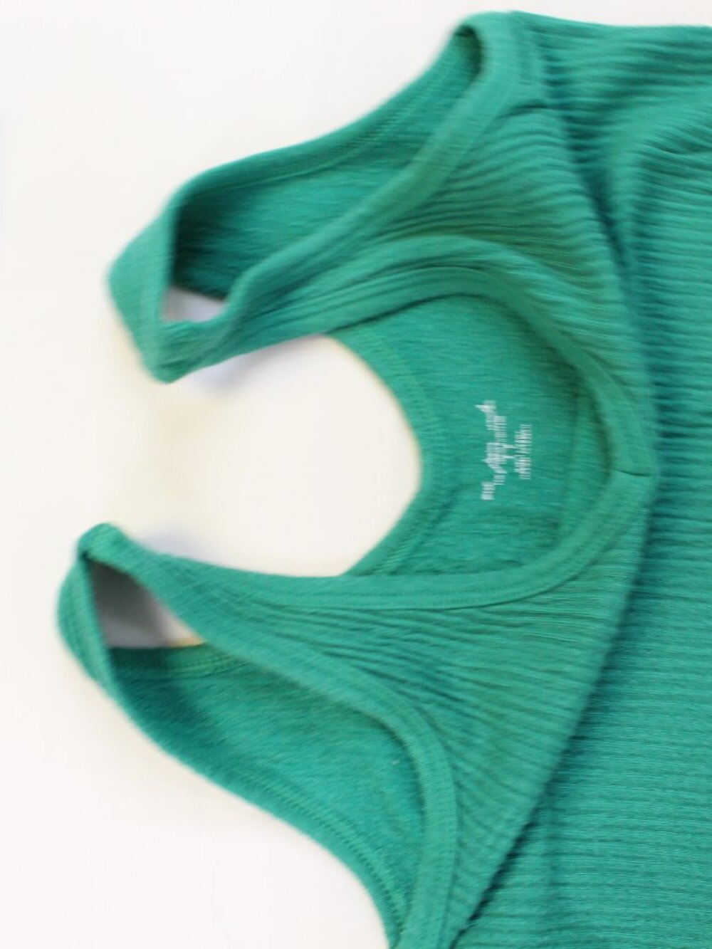 Out From Under UO Cropped Tank Bundle S Ribbed V Neck Halter Y2K - Picture 5 of 11